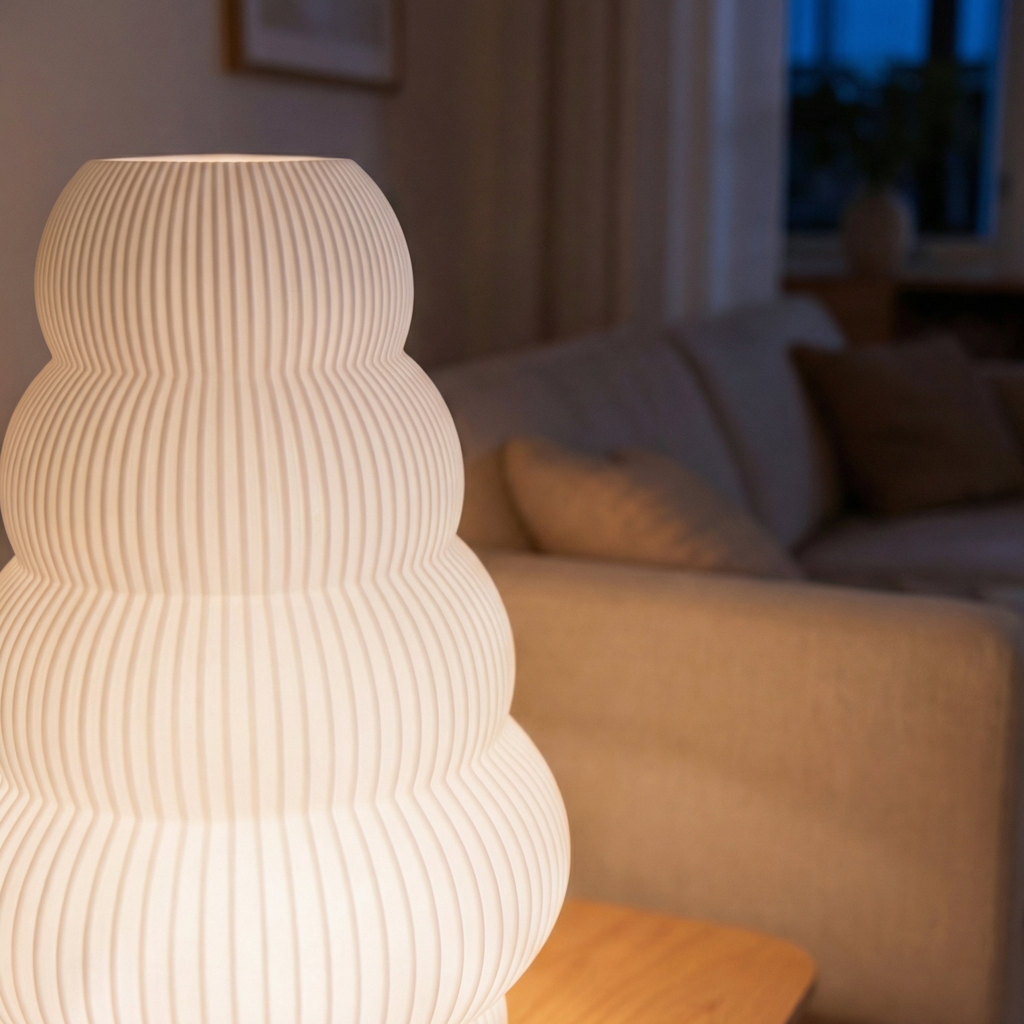 KUMO CIRRUS namizna svetilka