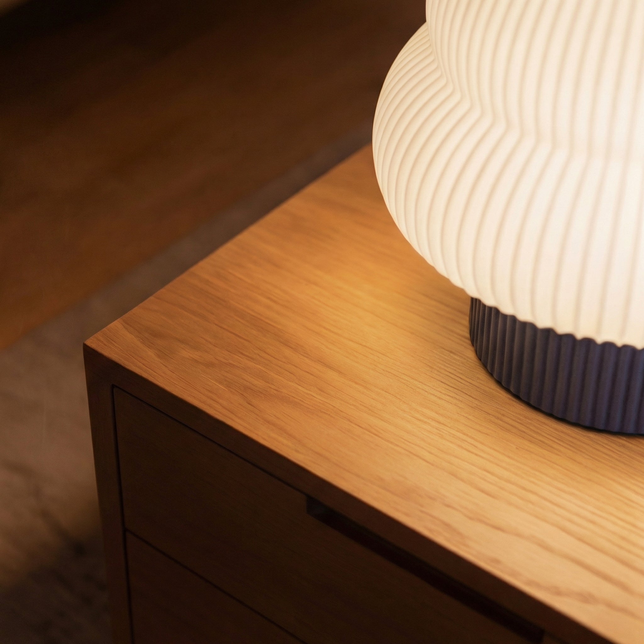 KUMO CIRRUS namizna svetilka