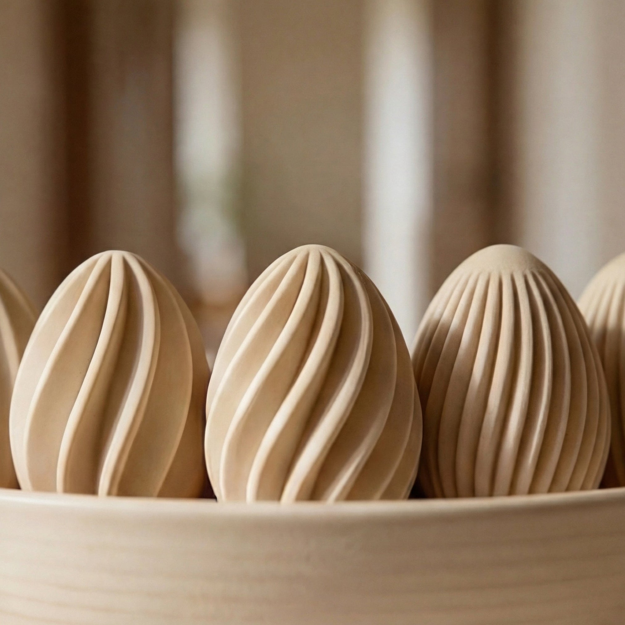 TWIST Easter Egg Set of 5